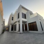 فلل فاخرة للبيع