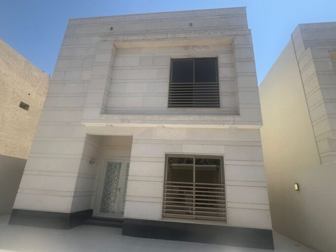 فيلا دوبلكس فاخرة للبيع في حي المنتزه1